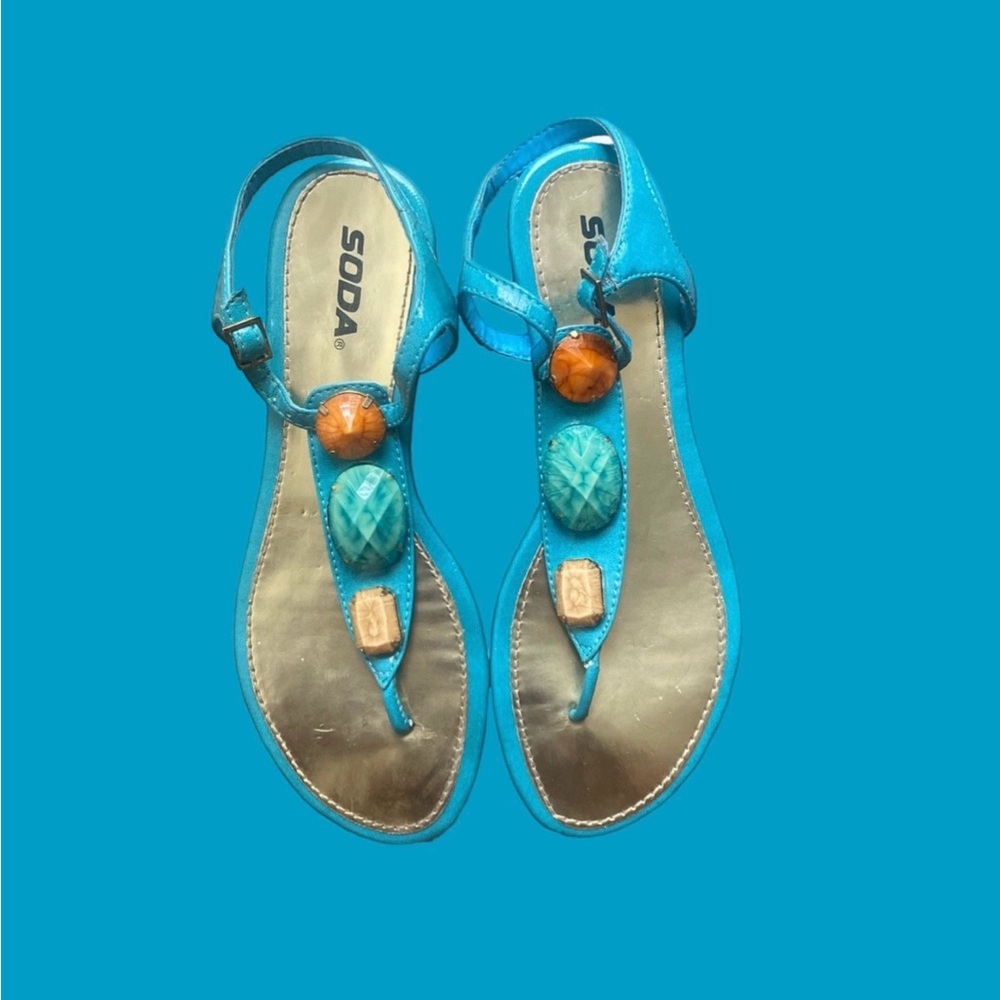 Women’s SODA Flat Sandals Size 9